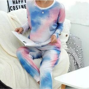 Super cute tie-dyed 2pc crop sweats suit set sz medium
